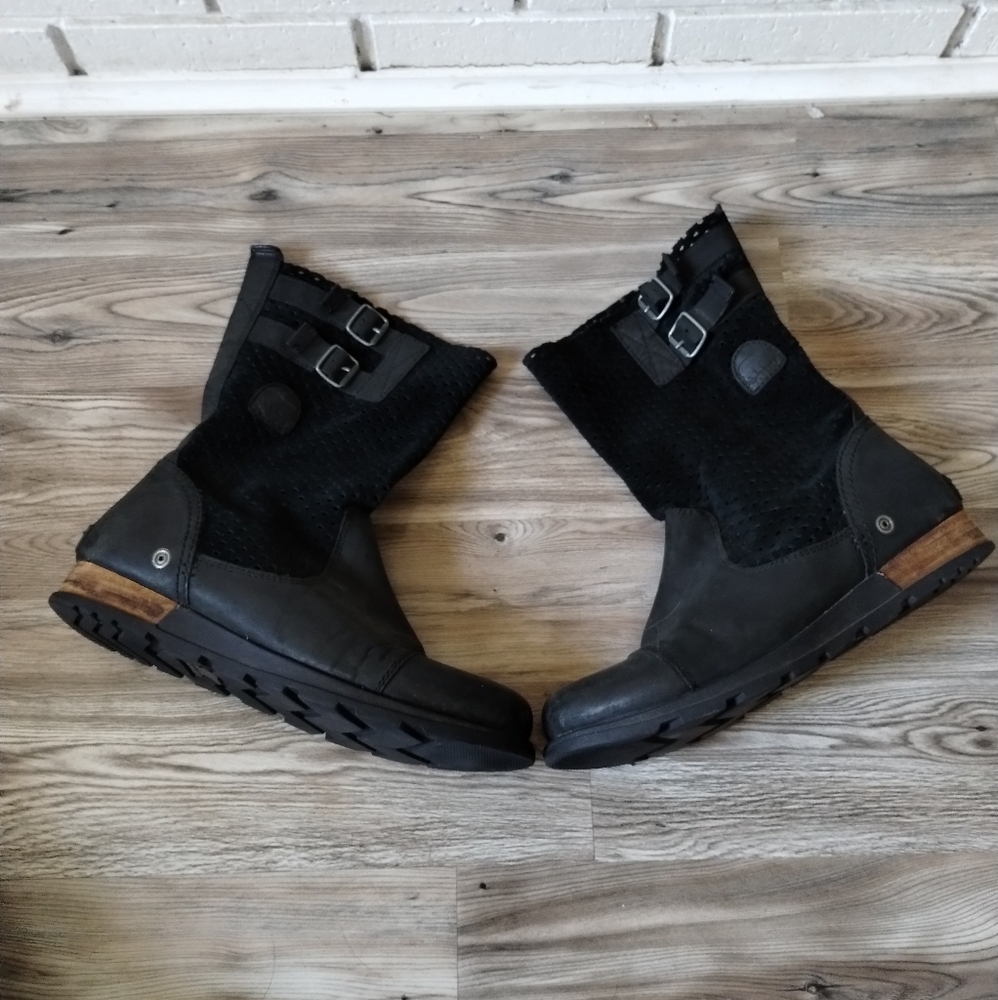 Sorel Major Pull On Leather Boots Black Laser Cut Perforated Women's Size 9.5